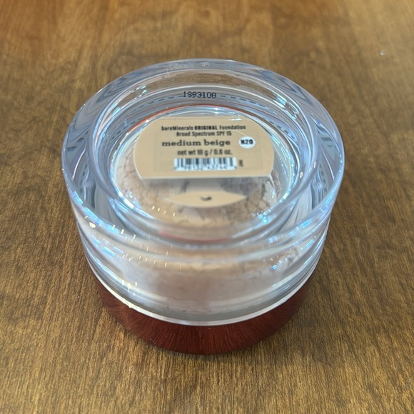 Bare minerals foundation - Picture 3 of 3